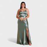 Lúcia - Dolga obleka" can be rewritten as "Lúcia - Elegant Long Dress.
