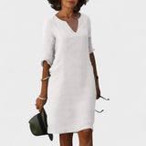 "Lana - Obleka z V-izrezom" could be rewritten as "Lana - V-Neck Dress".